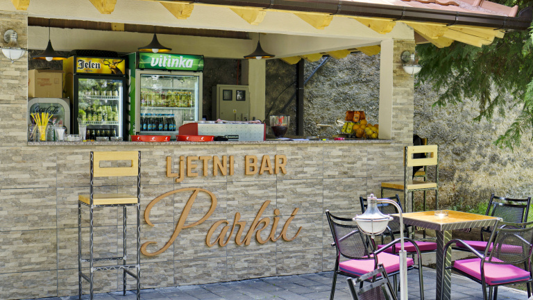 Ljetnja bašta Parkić (11).jpg